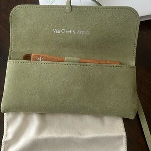 COPY - Van Cleef & Arpels cleaning kit